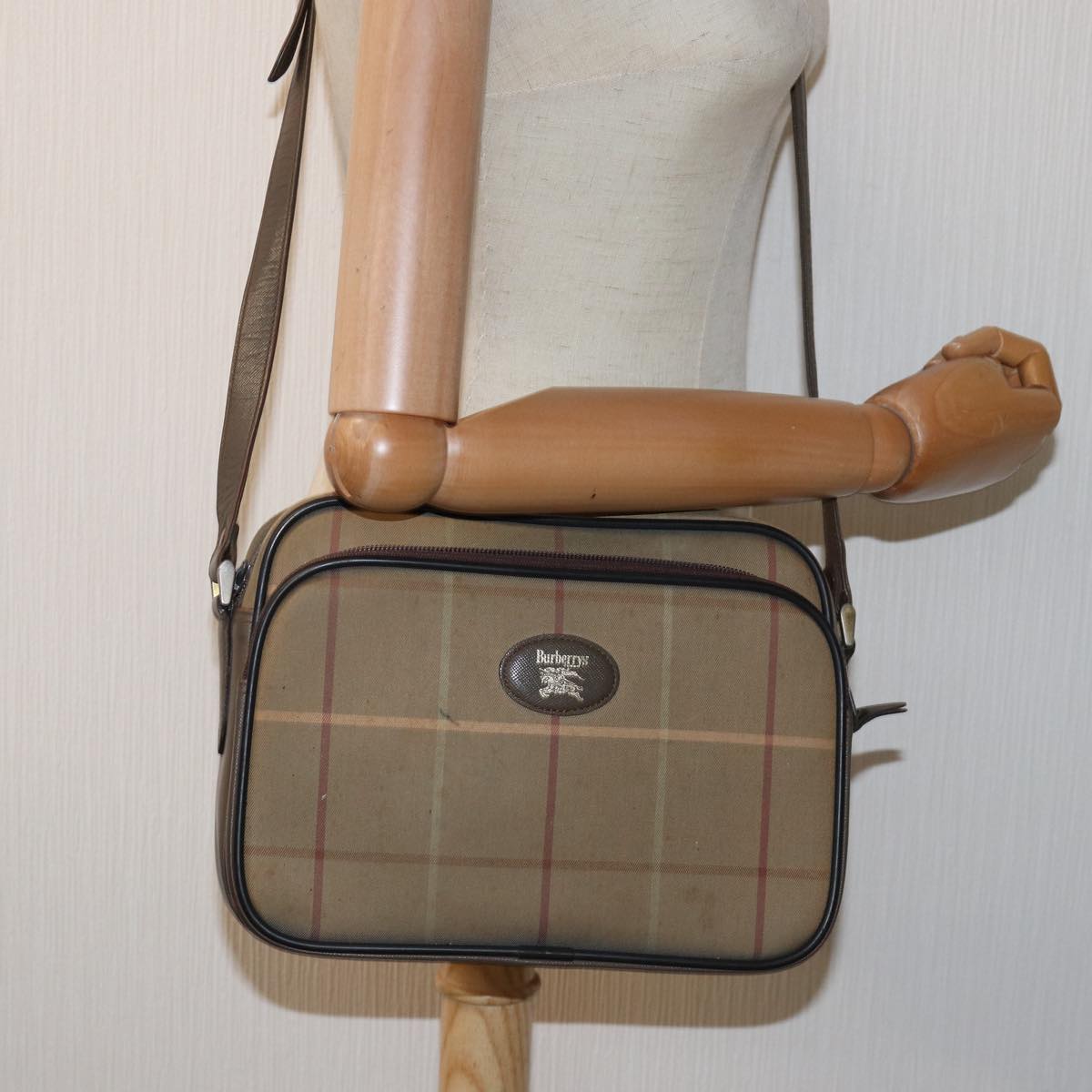 BURBERRY Nova Check Shoulder Bag