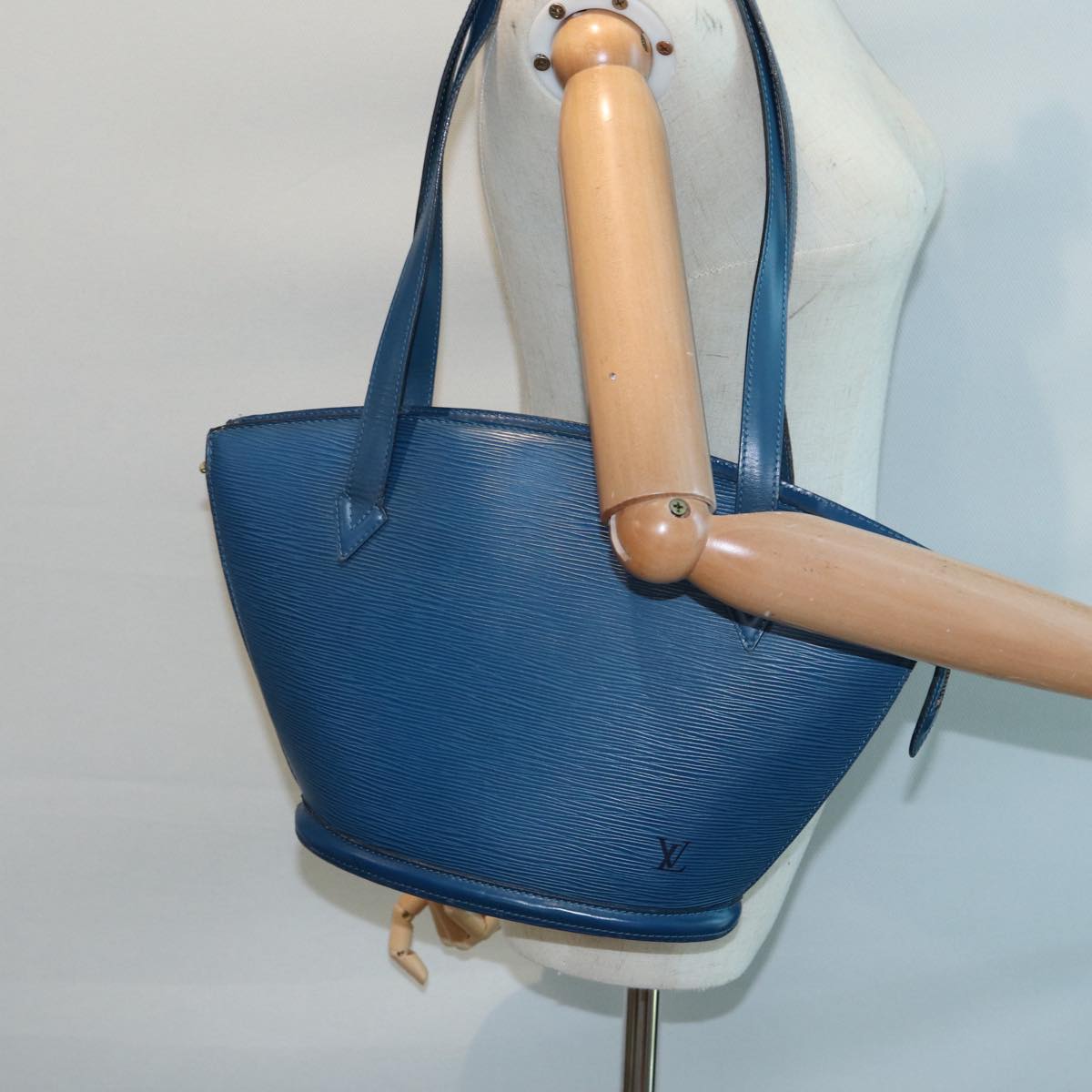 LOUIS VUITTON Saint Jacques Handbag