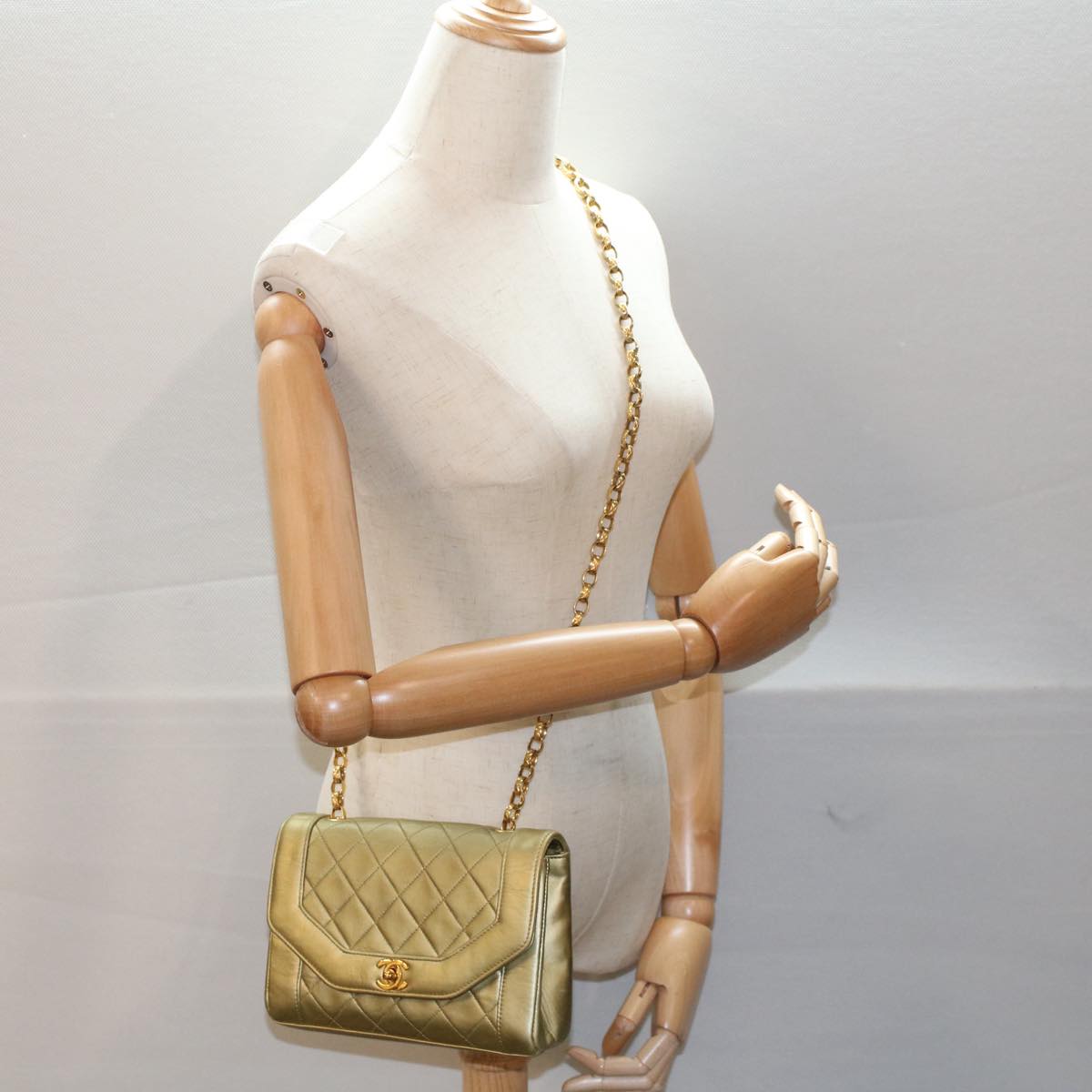 CHANEL Shoulder Bag