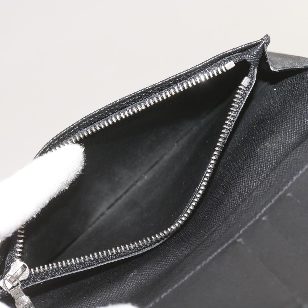 LOUIS VUITTON Portefeuille Brazza Wallet