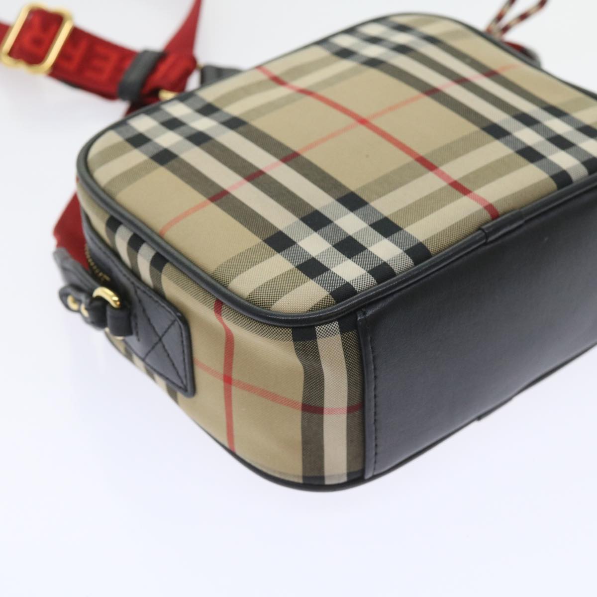 BURBERRY Nova Check Shoulder Bag