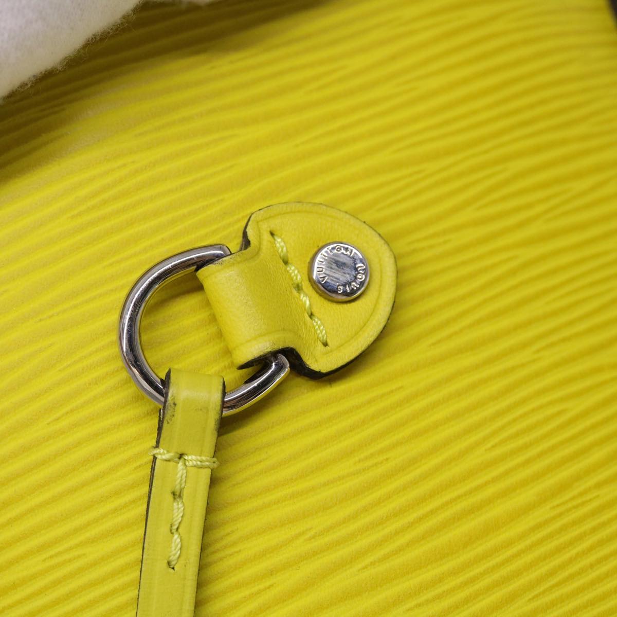 LOUIS VUITTON Neverfull MM Tote