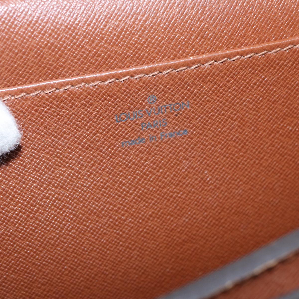 LOUIS VUITTON Serviette Conseiller Briefcases & Attaches