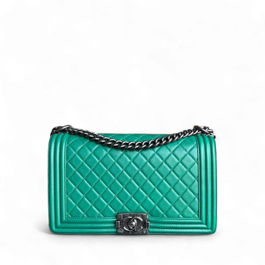 Chanel Boy New Medium - 28CM Quilted Lambskin Green Ruthenium Silver Hardware Series 23