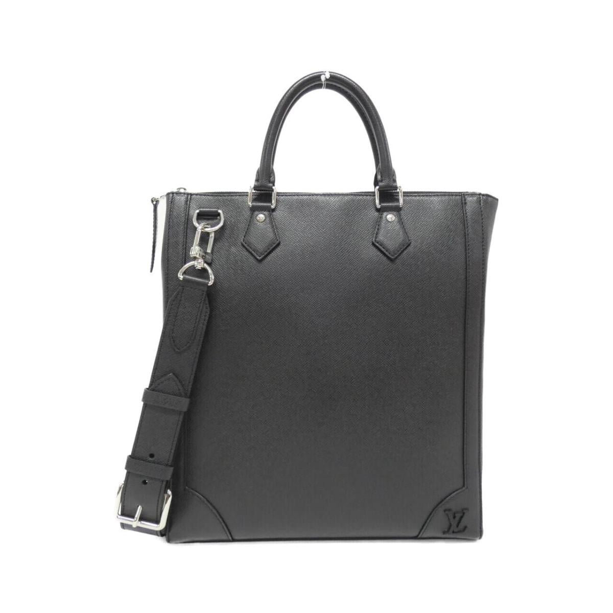 Louis Vuitton Taiga Vertical Tote M30811 Bag