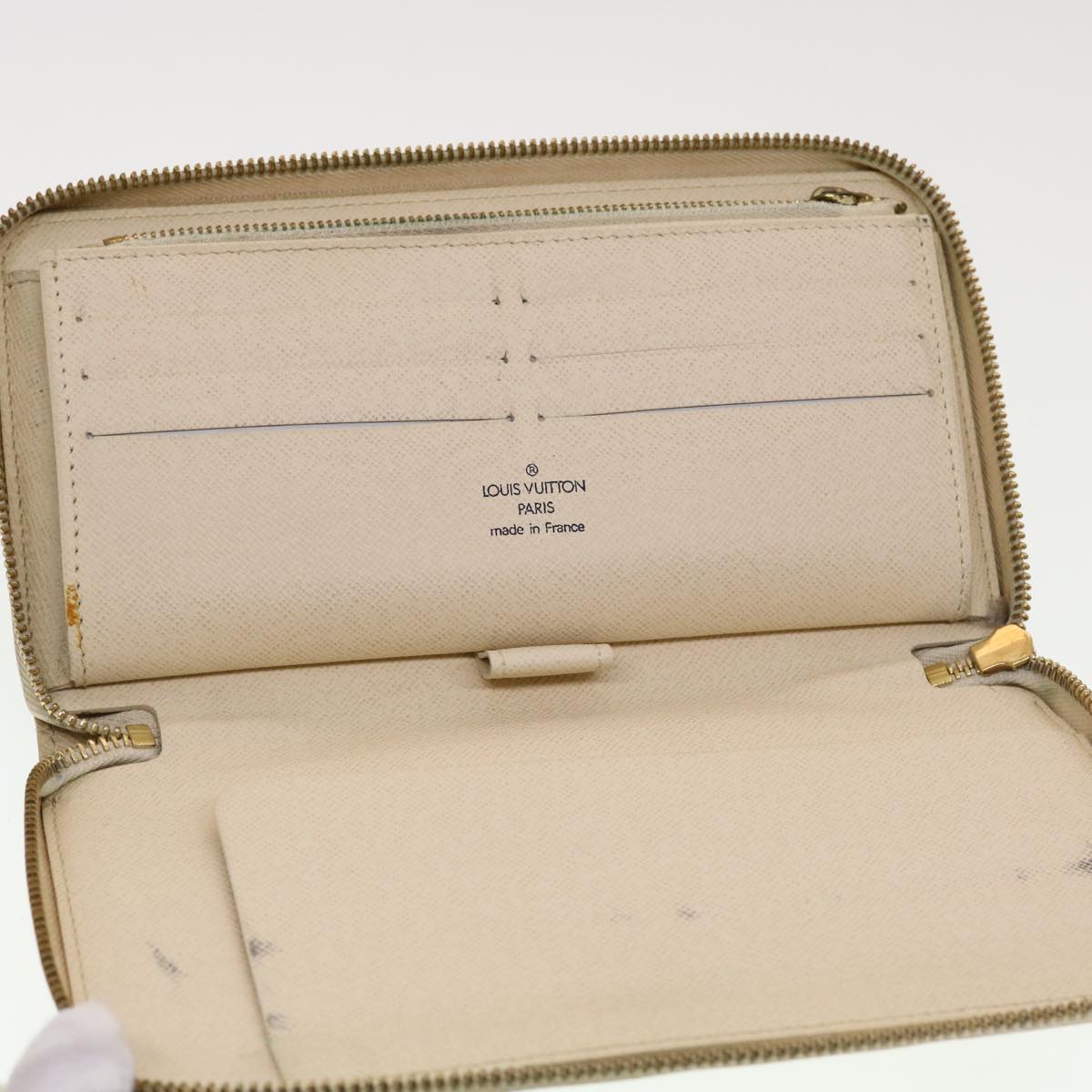 LOUIS VUITTON Zippy organizer Wallet