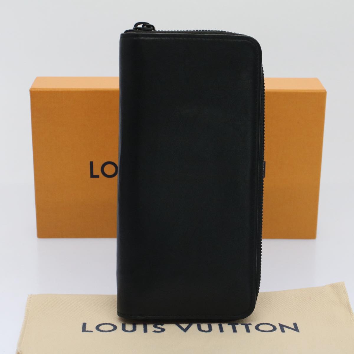 LOUIS VUITTON Zippy Wallet Vertical