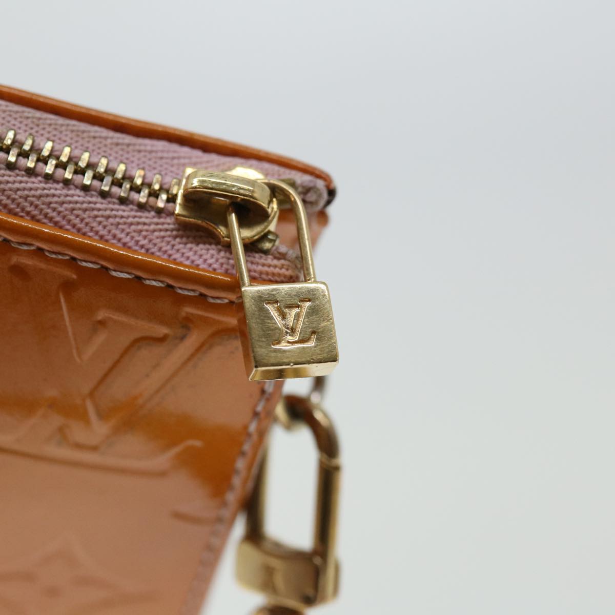 LOUIS VUITTON Pochette Handbag