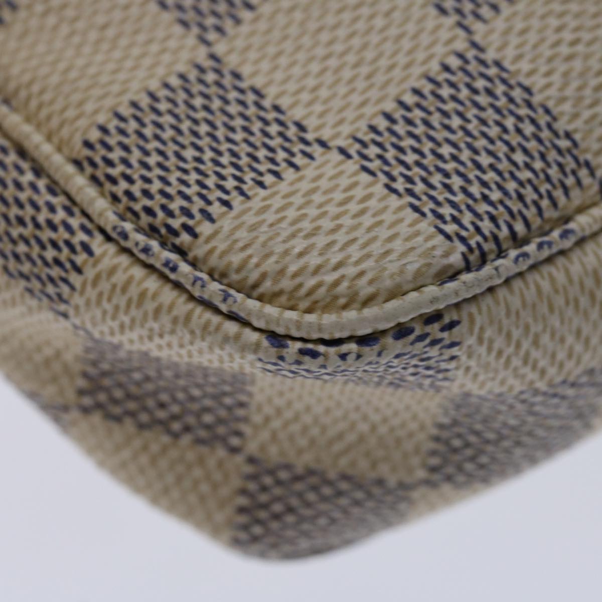 LOUIS VUITTON Pochette Accessoire Clutch Bag
