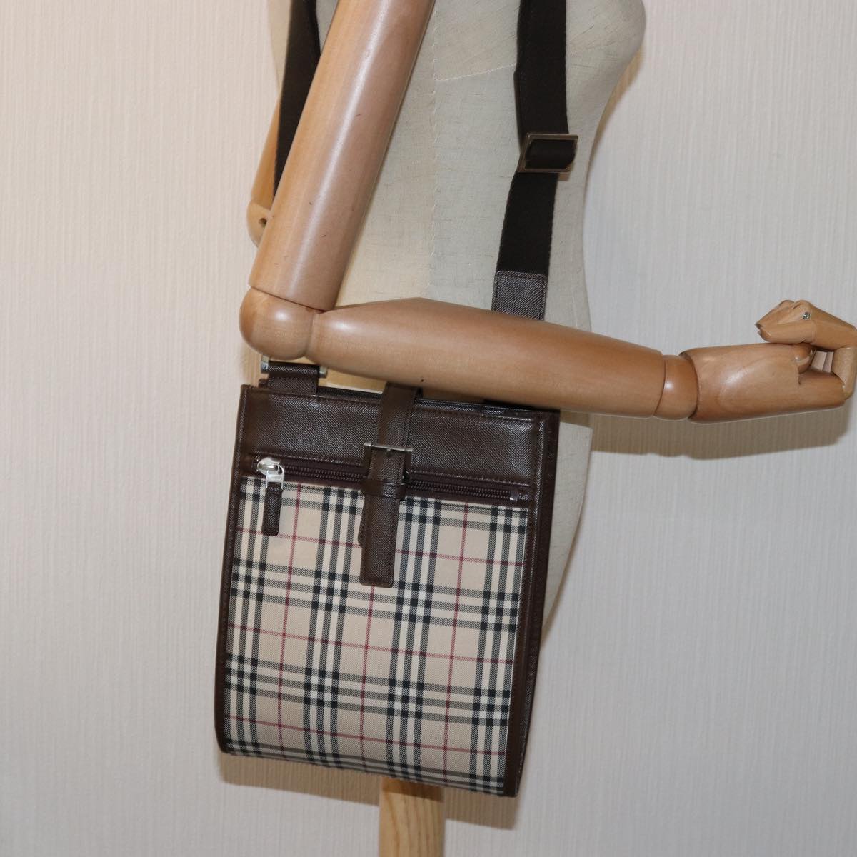 BURBERRY Nova Check Shoulder Bag