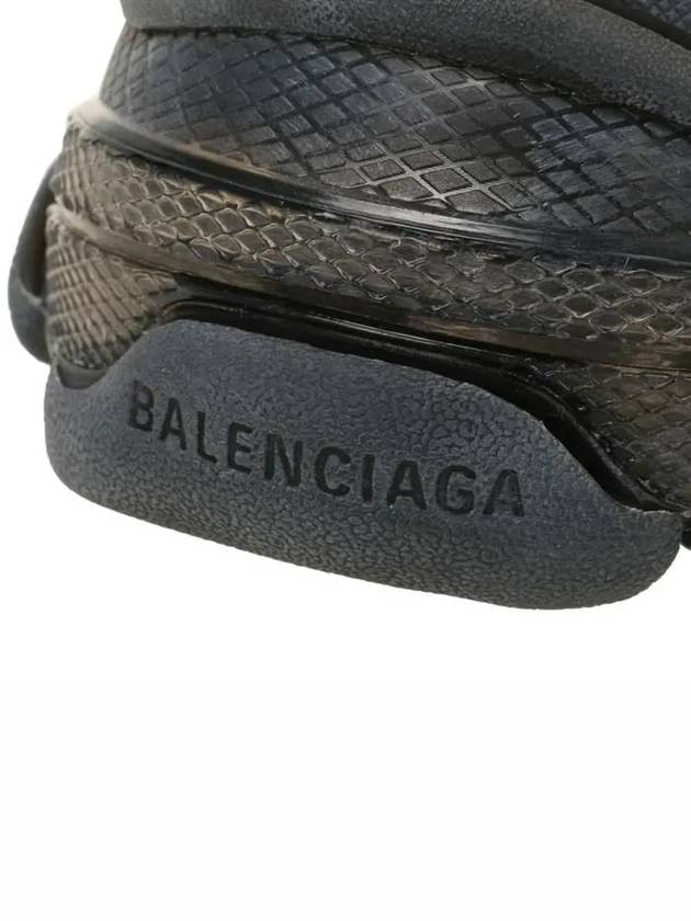 Luxury Balenciaga  Triple S Clear Sole Low Top Sneakers Black