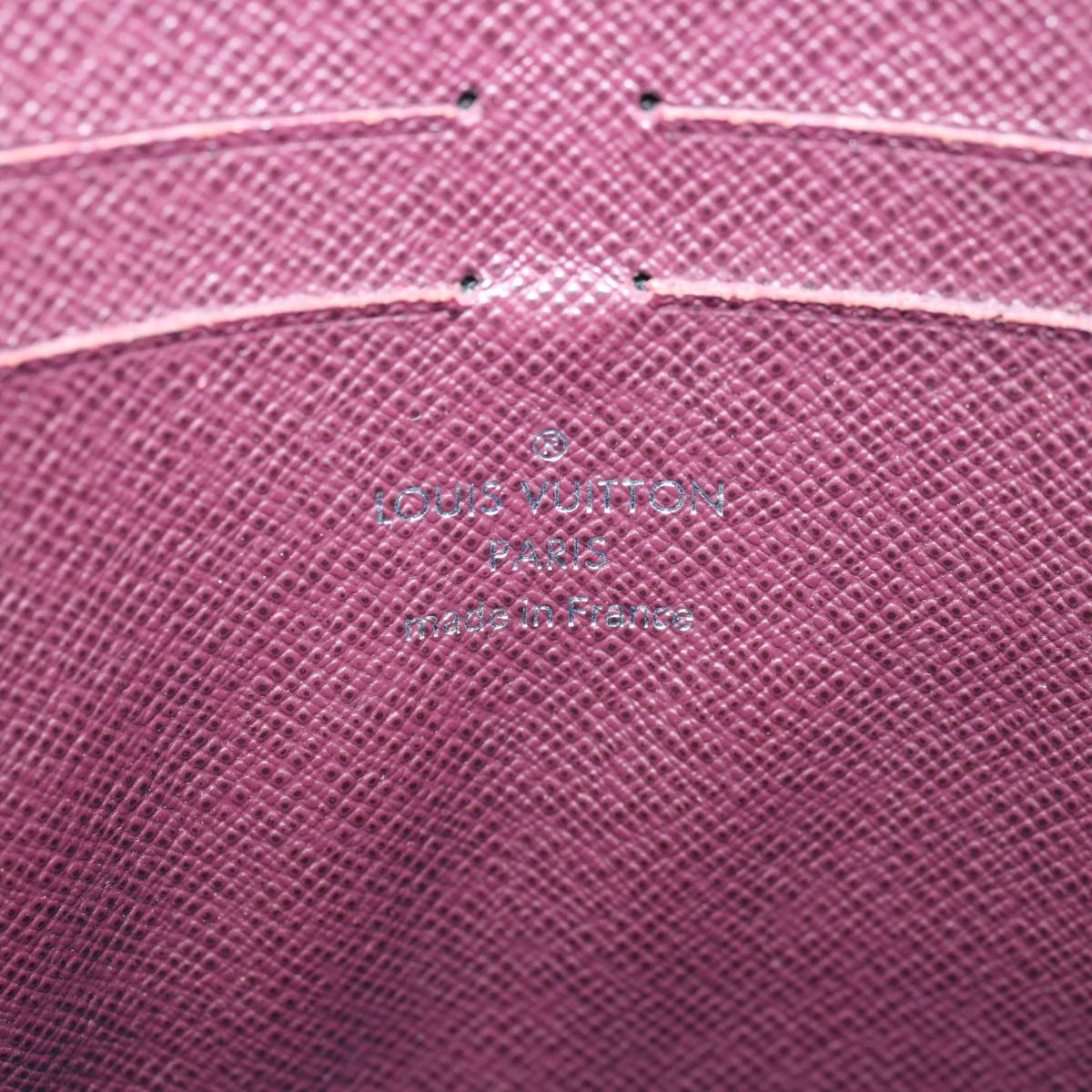 LOUIS VUITTON Pochette voyage Clutch Bag