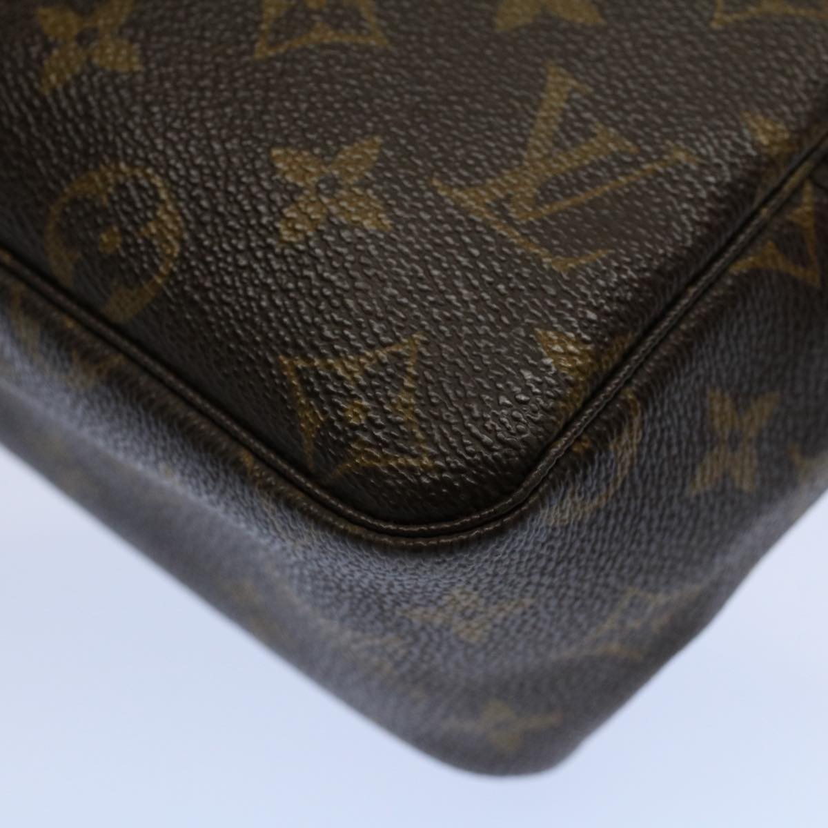LOUIS VUITTON Trousse de Toilette Clutch Bag