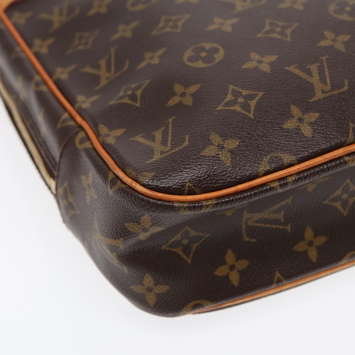 LOUIS VUITTON Porte Documents Briefcases & Attaches