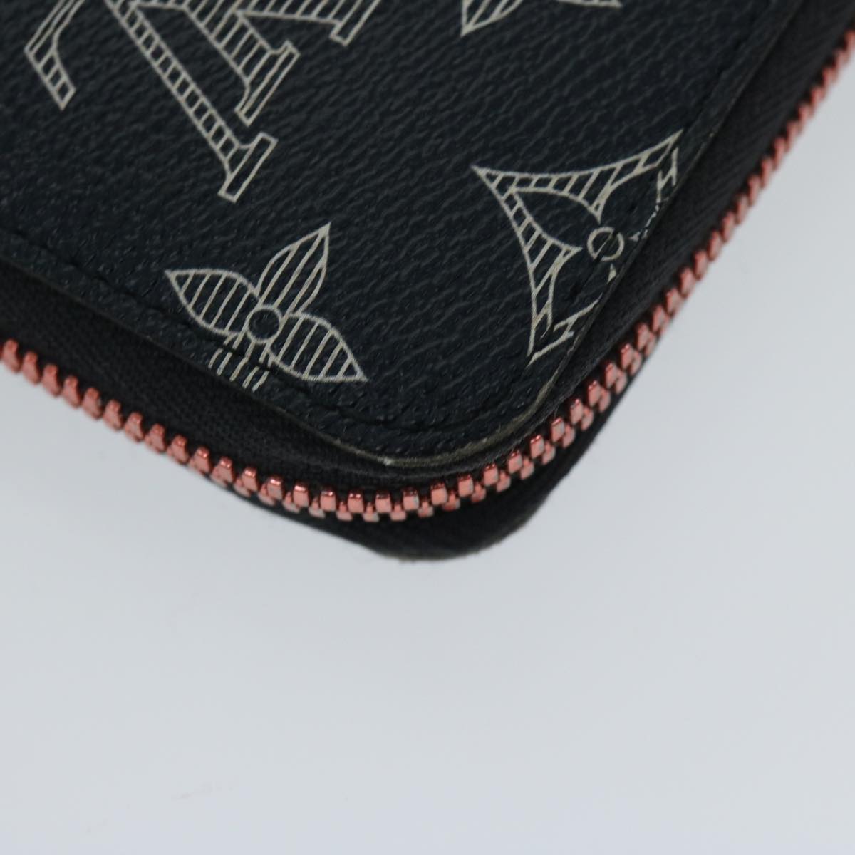 LOUIS VUITTON Zippy organizer Wallet