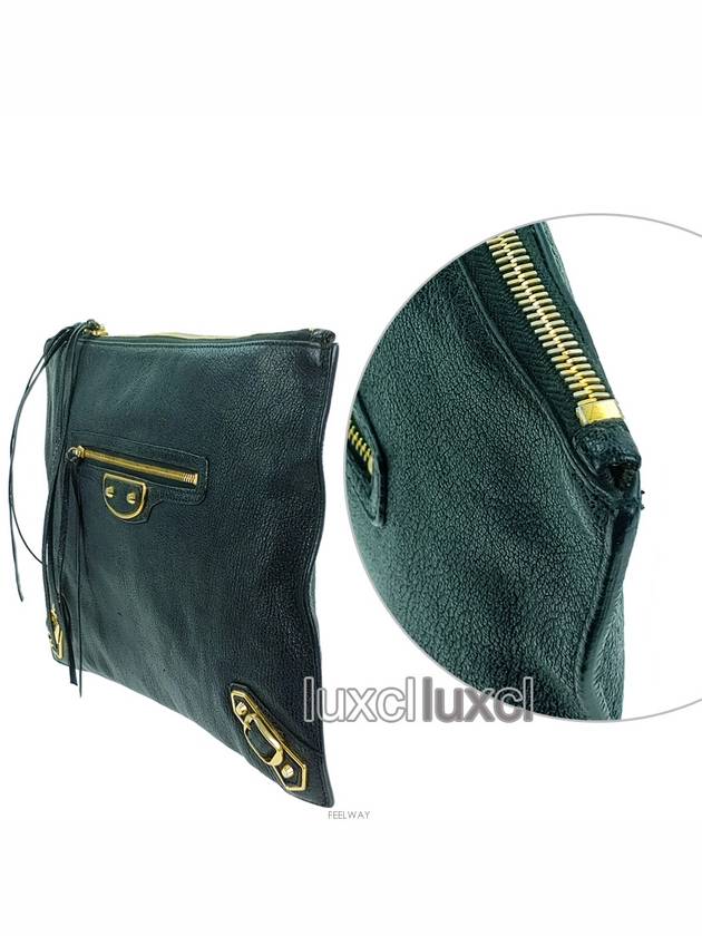 Luxury Balenciaga  Giant Edge Medium Clutch Bag 390186
