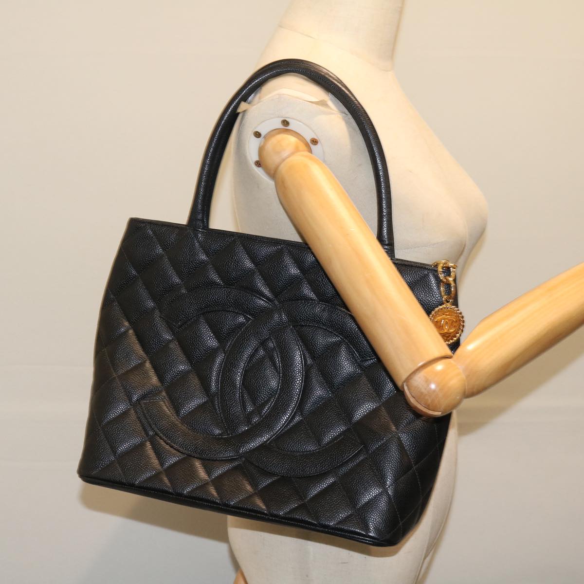 CHANEL Medaillon Tote