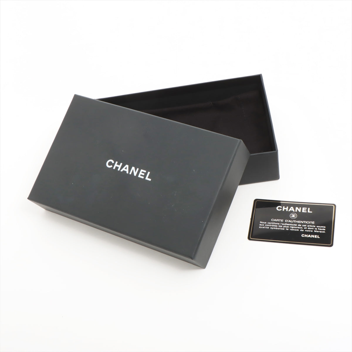 Chanel Matrasse Caviar S Compact Wallet Black Gold  29th