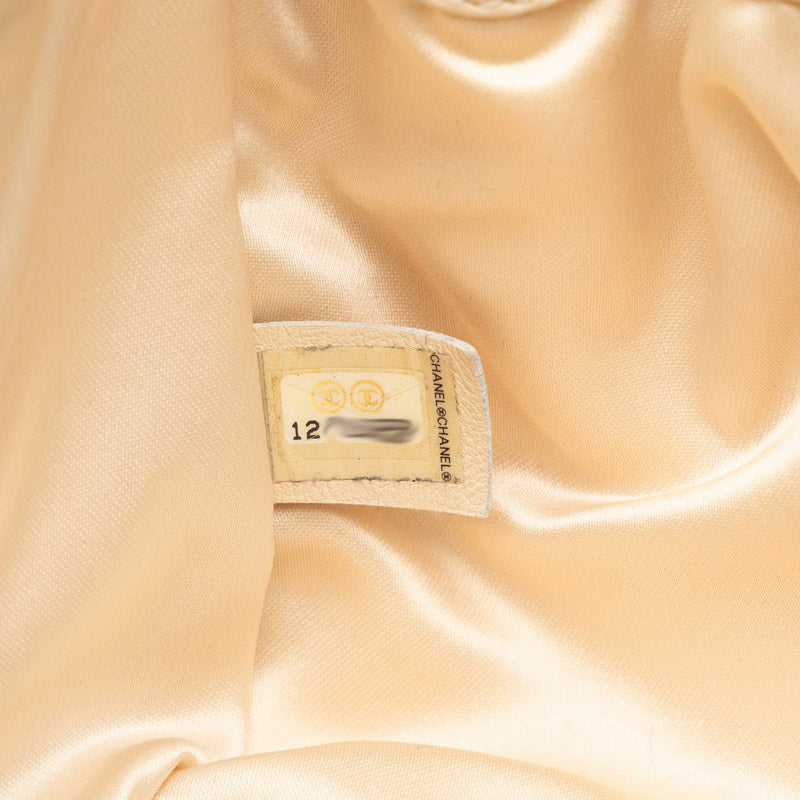 Chanel Matrasse Chain Shoulder Bag White Black   Chanel