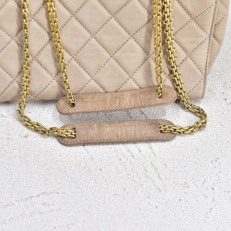 CHANEL Reissue Quilted Caviar Chain Tote Bag