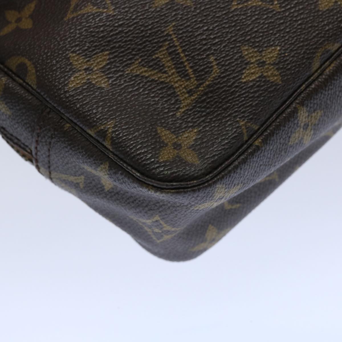 LOUIS VUITTON Trousse de Toilette Clutch Bag