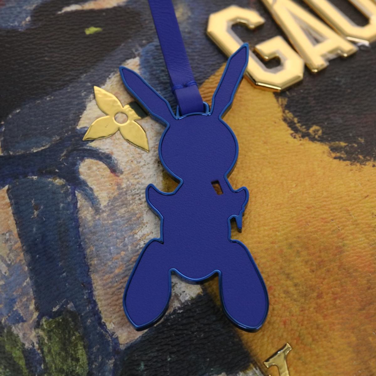 LOUIS VUITTON Neverfull Tote