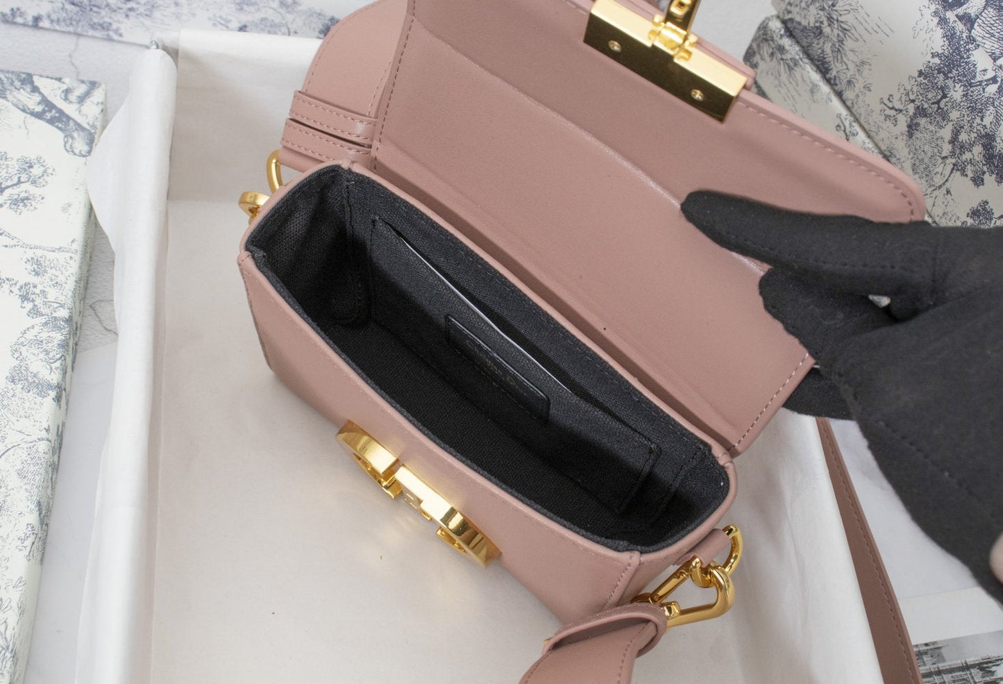 Luxury Handbags Christian Dior 240