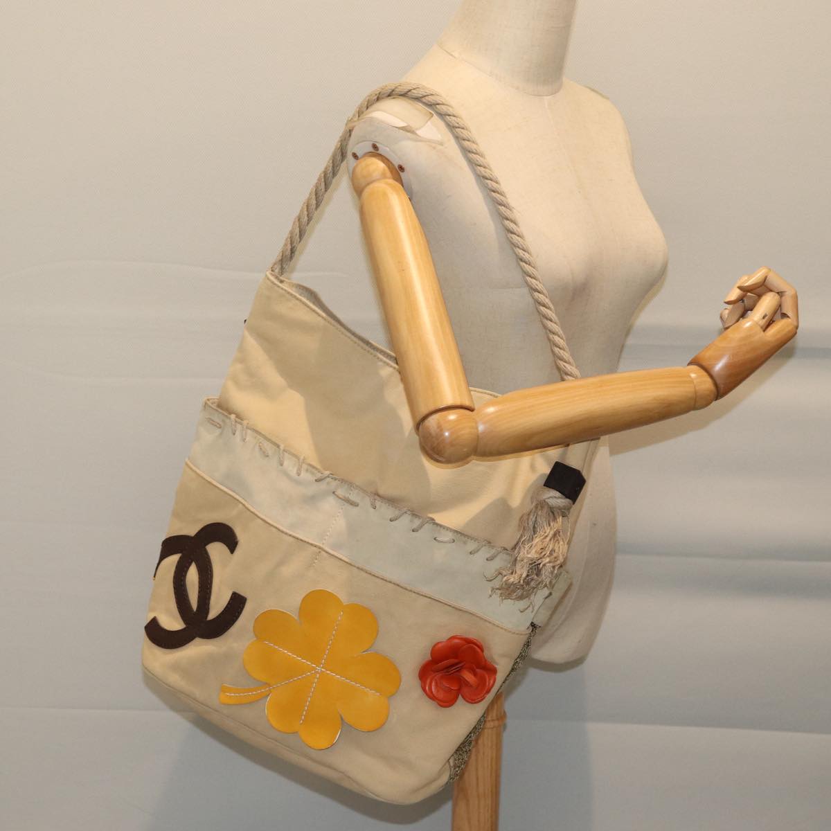 CHANEL Shoulder Bag