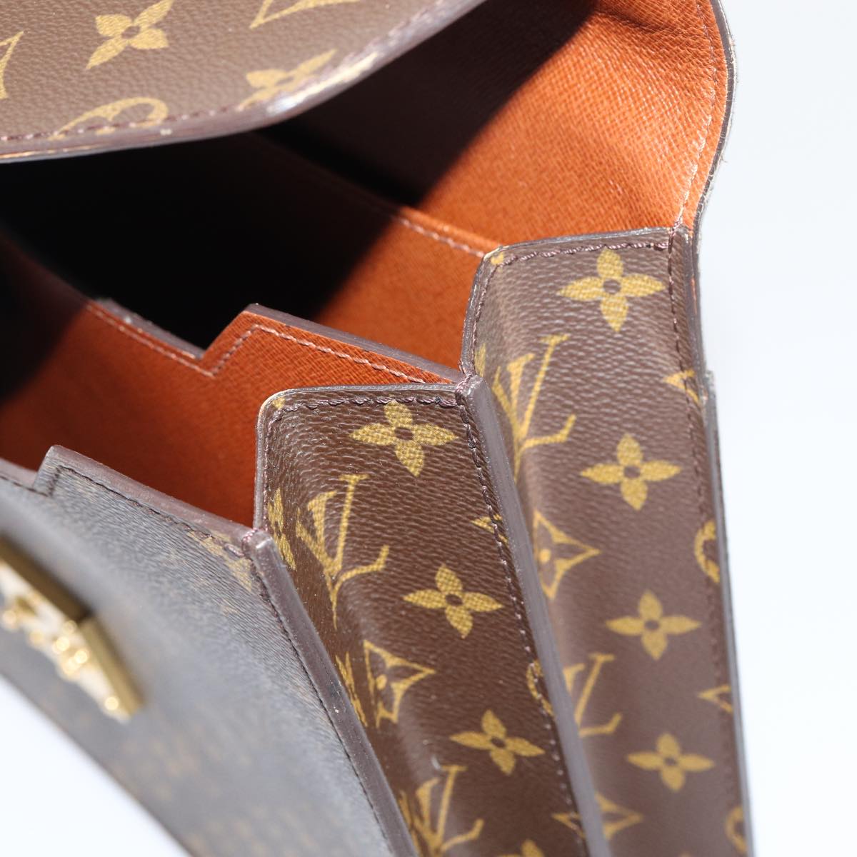 LOUIS VUITTON Serviette Conseiller Briefcases & Attaches
