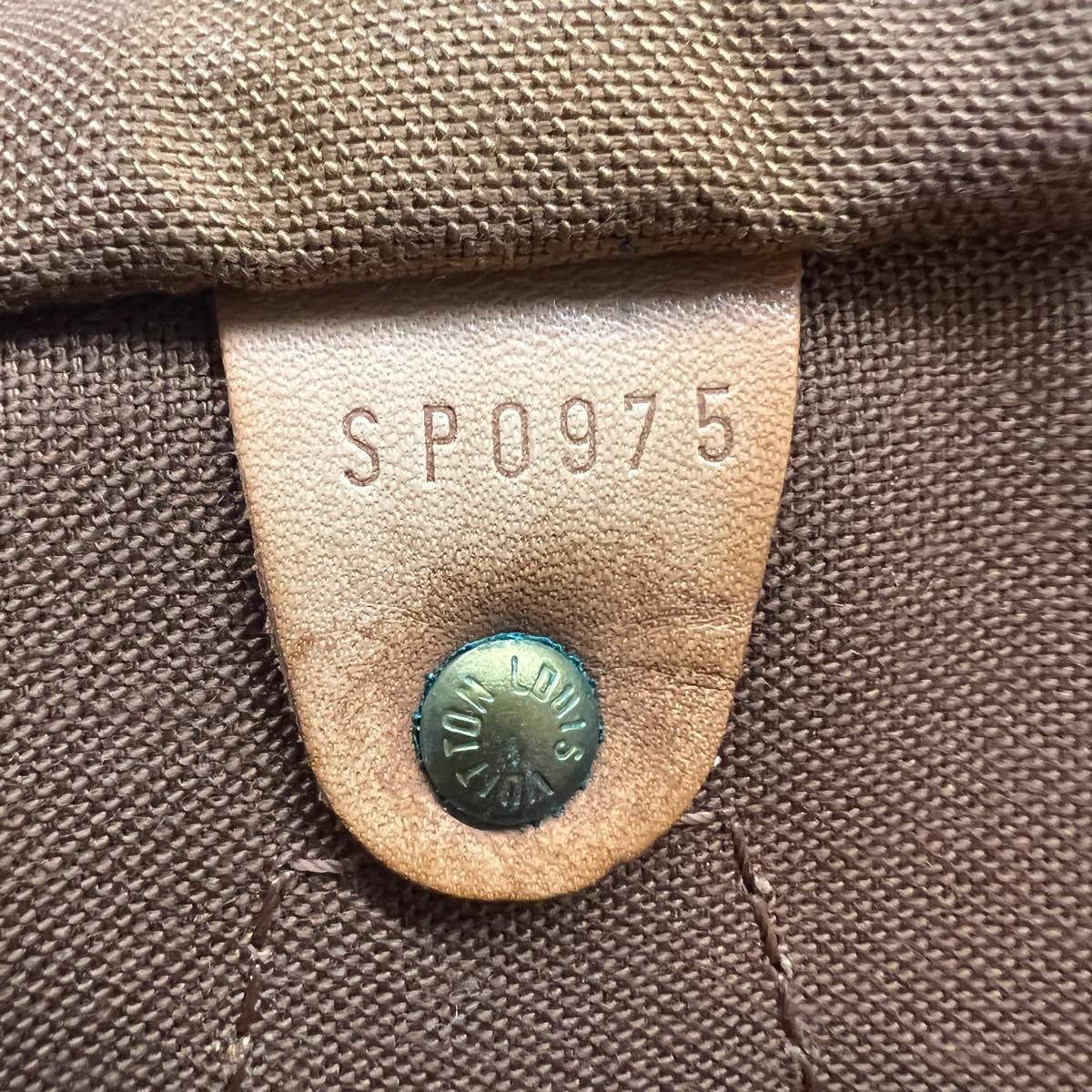 Louis Vuitton Speedy 40 Handbag