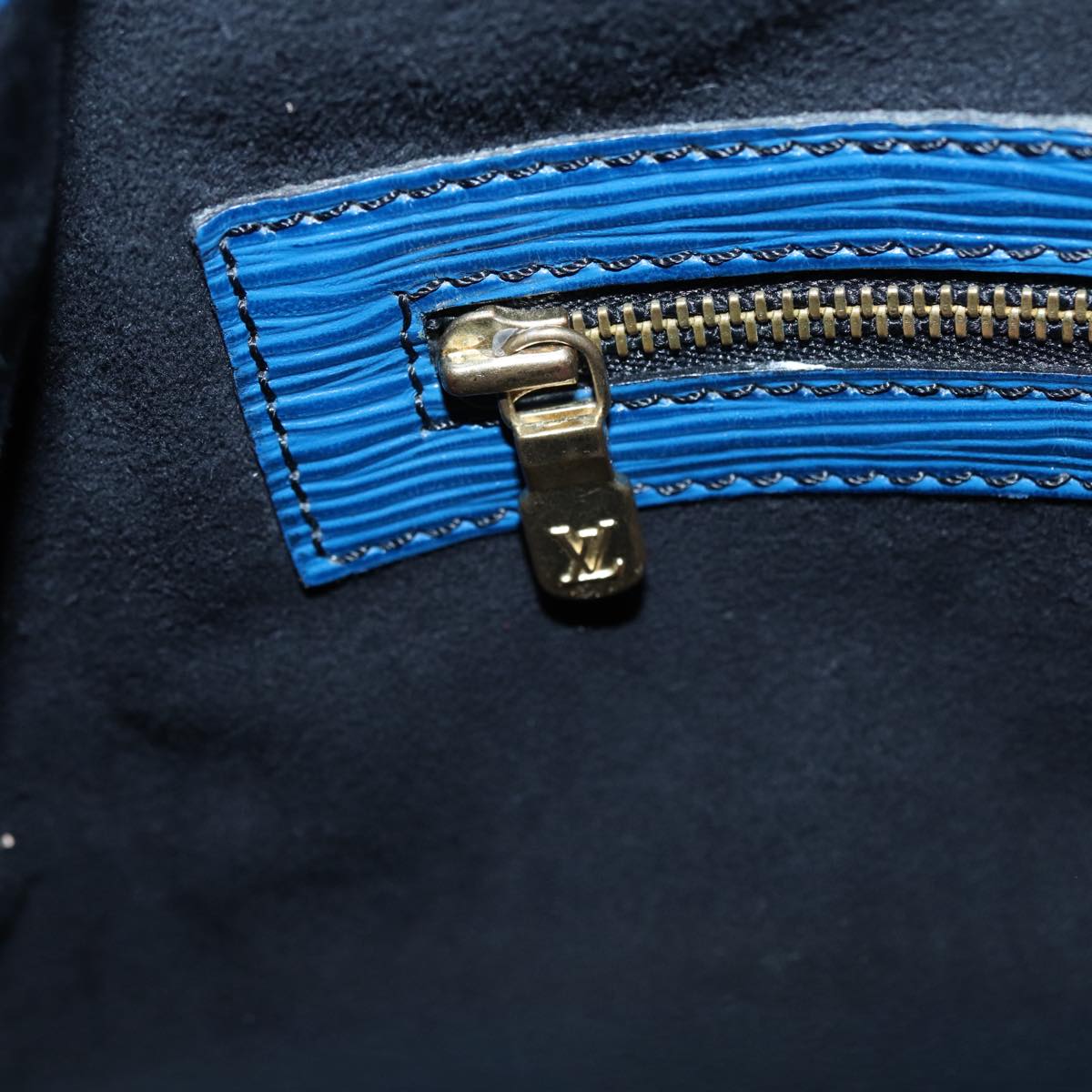 LOUIS VUITTON Noe Shoulder Bag