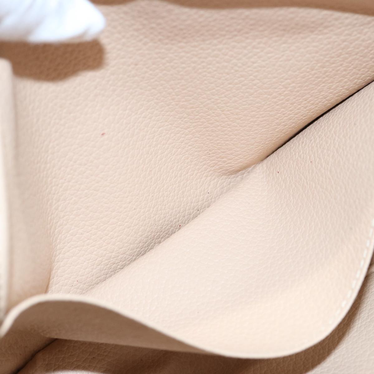 LOUIS VUITTON Trousse de Toilette Clutch Bag