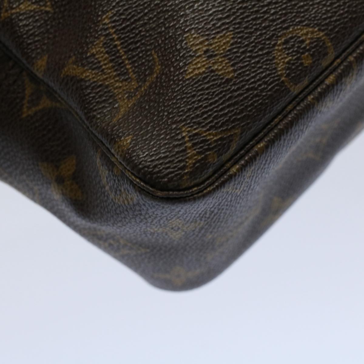 LOUIS VUITTON Trousse de Toilette Clutch Bag