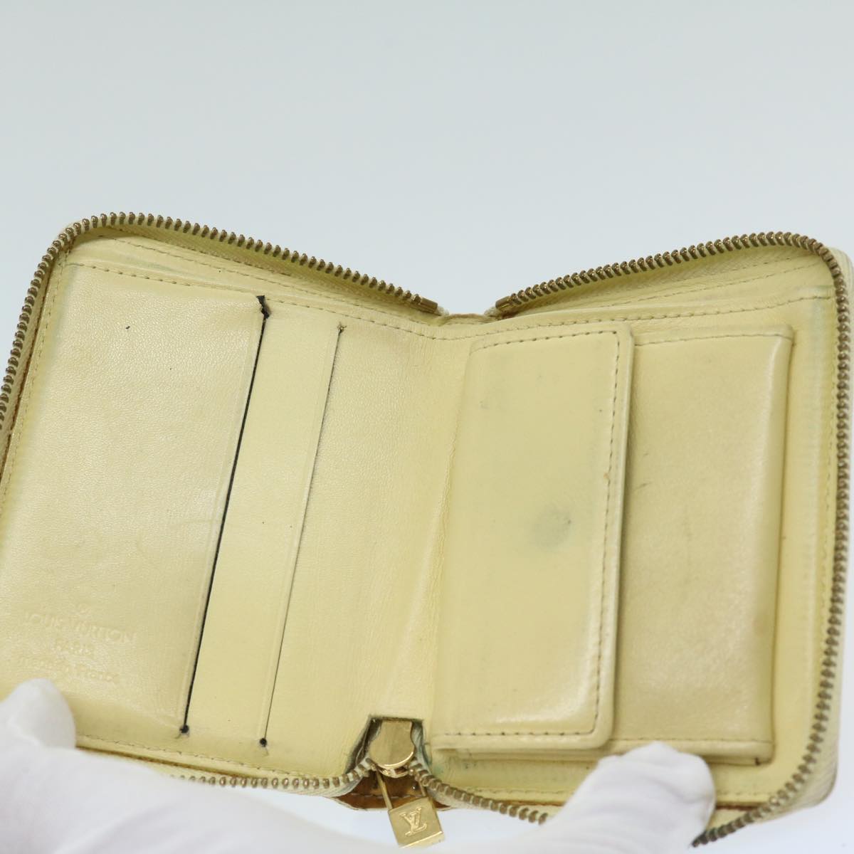 LOUIS VUITTON Venus Wallet
