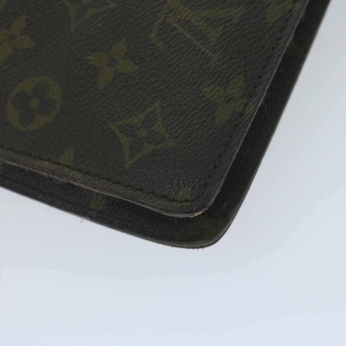 LOUIS VUITTON Porte document senateur Briefcases & Attaches
