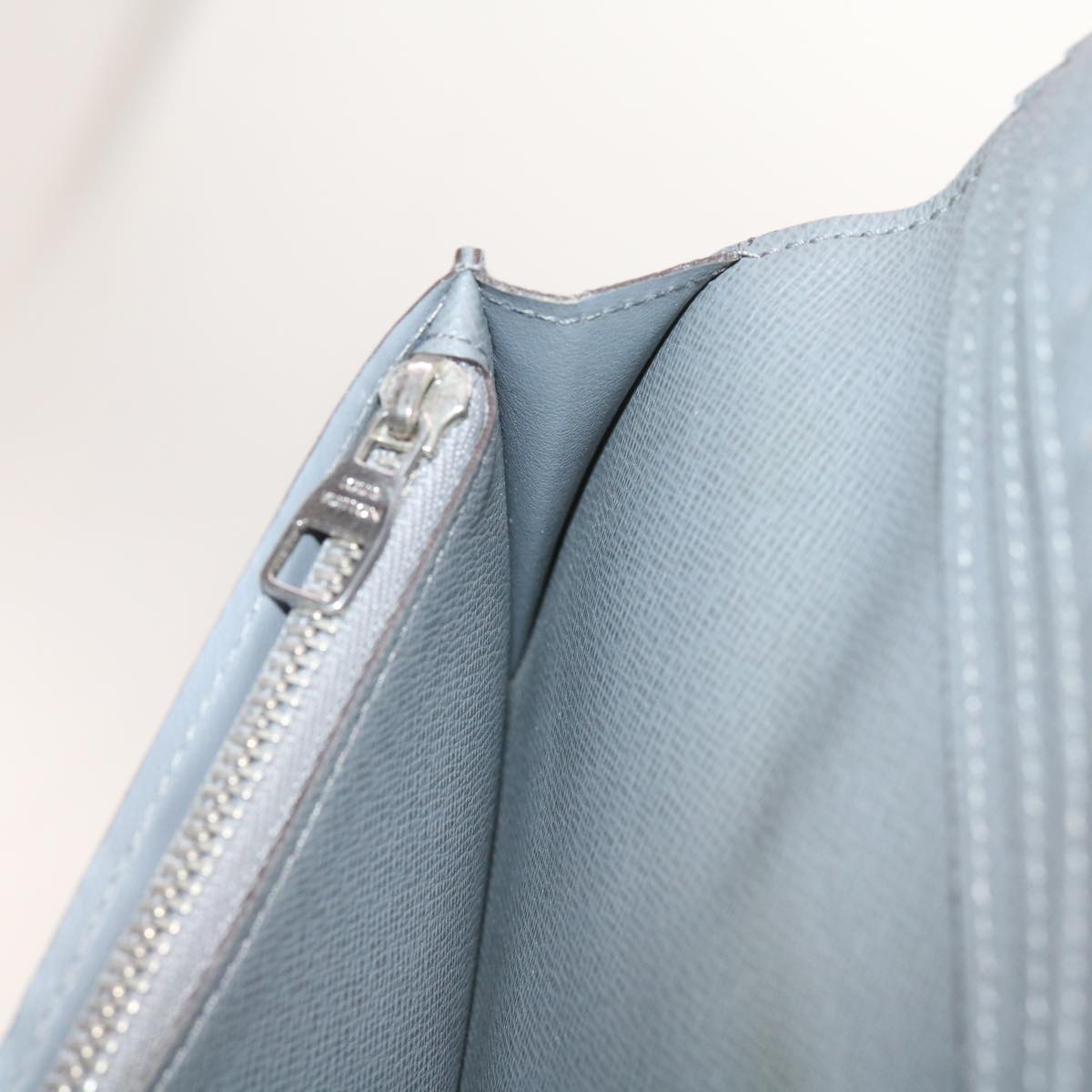 LOUIS VUITTON Portefeuille Brazza Wallet