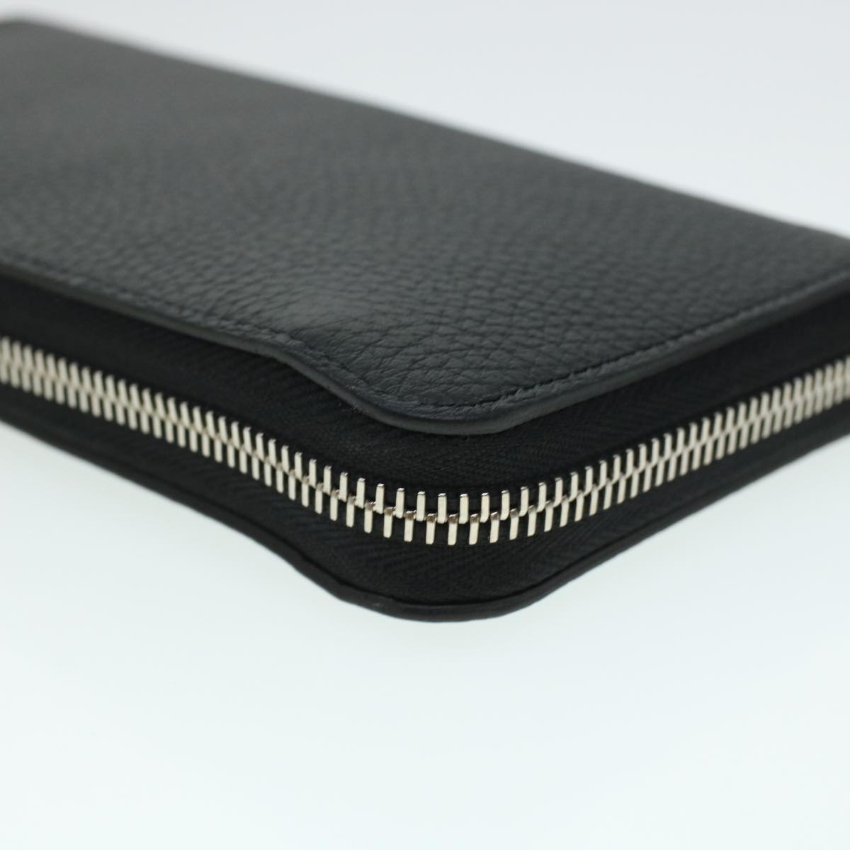 LOUIS VUITTON Zippy Wallet Vertical