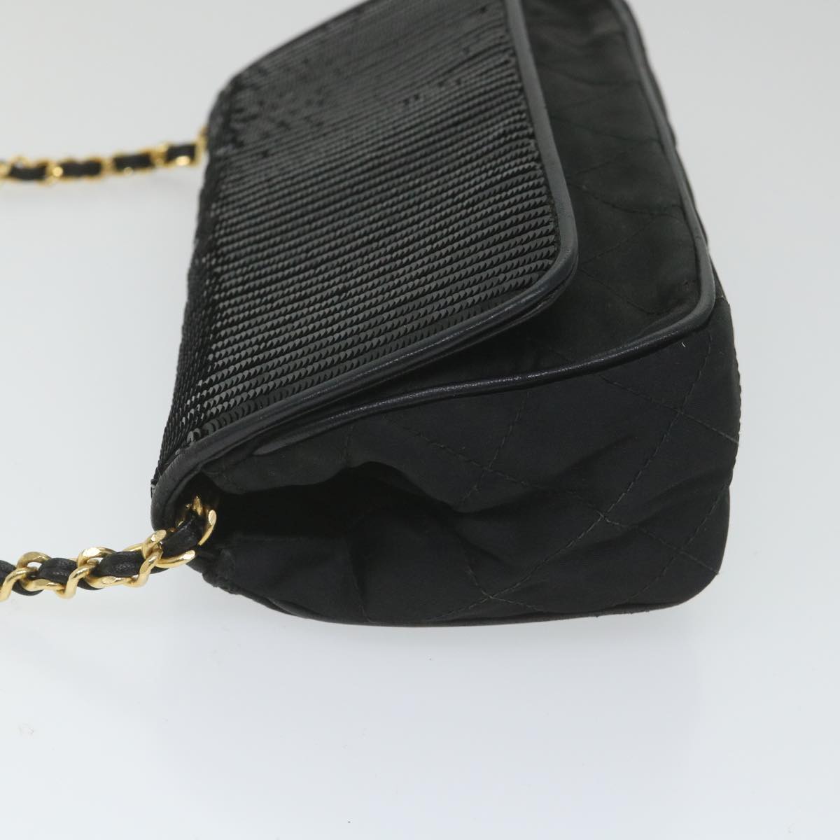 CHANEL Shoulder Bag
