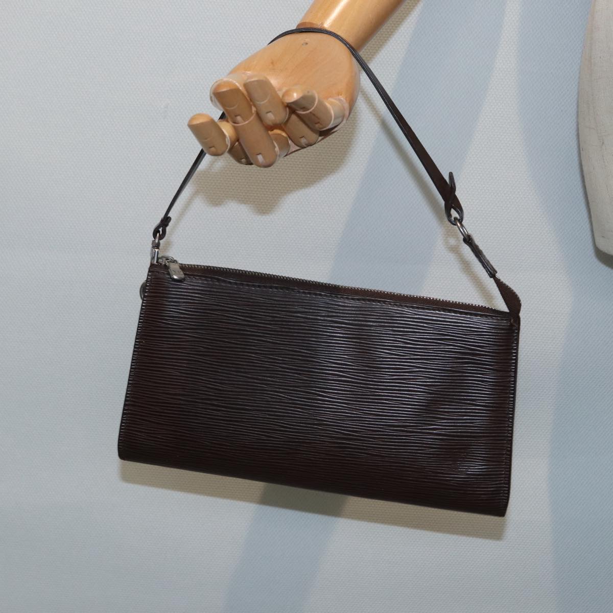 LOUIS VUITTON Pochette Accessoire Clutch Bag