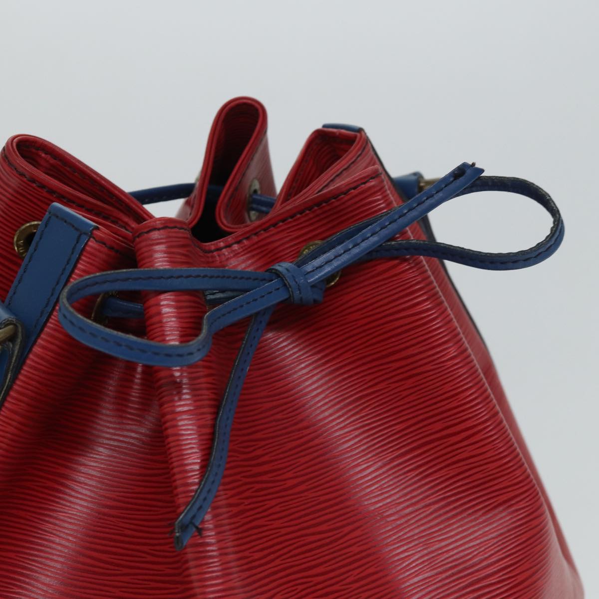LOUIS VUITTON Noe Shoulder Bag