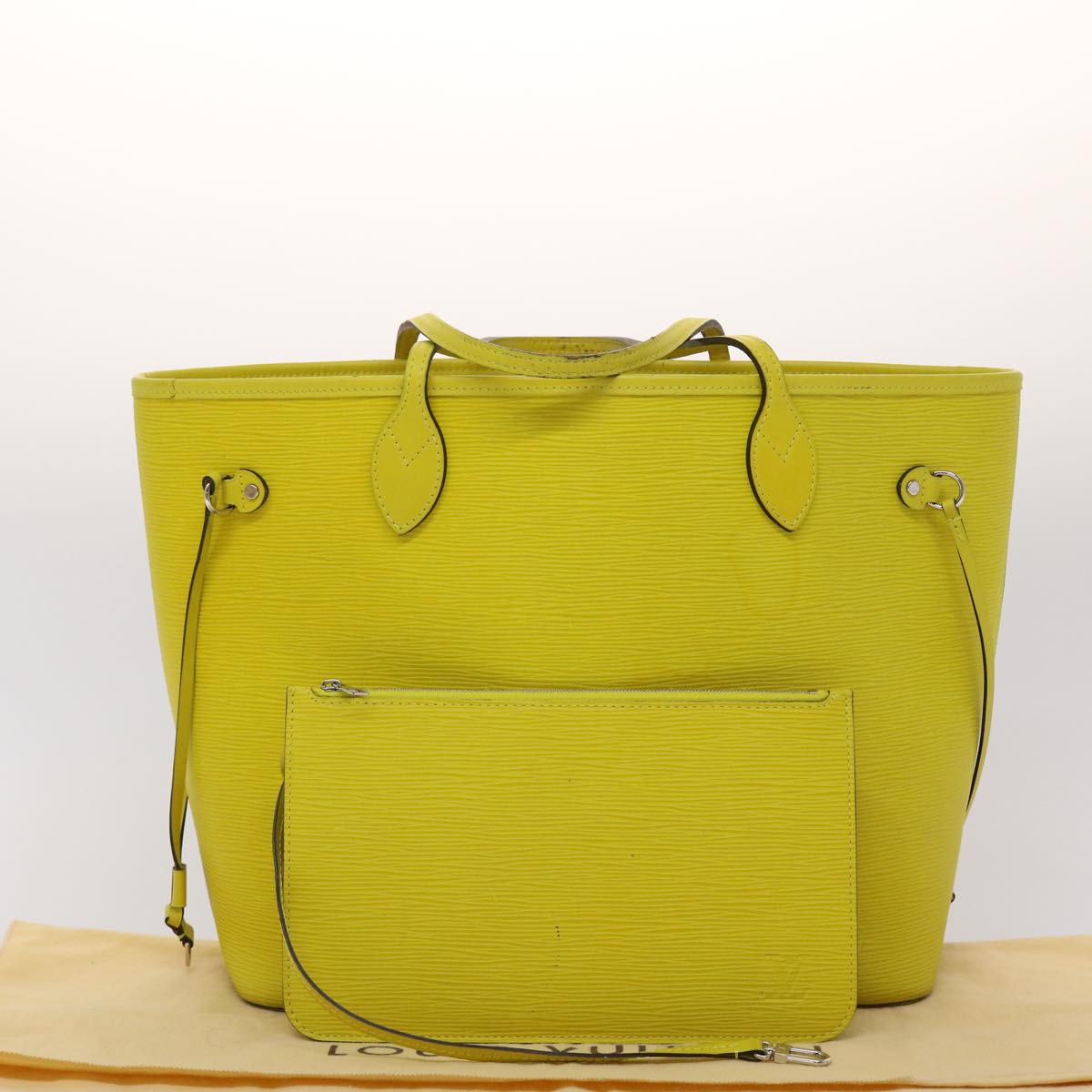 LOUIS VUITTON Neverfull MM Tote