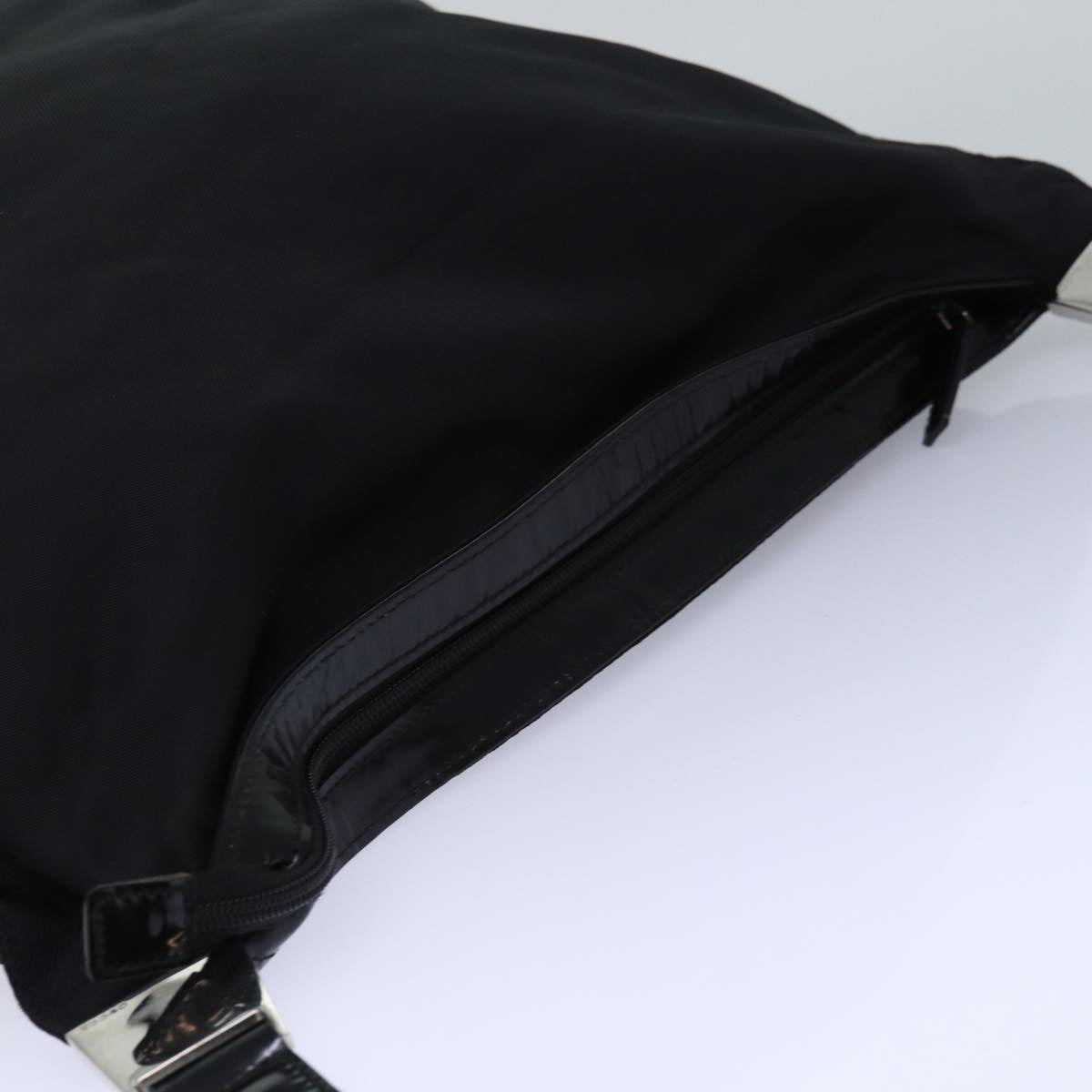 Gucci Black Synthetic Shoulder Bag