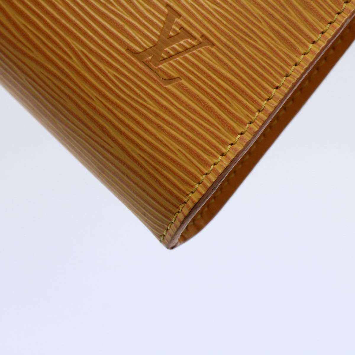 LOUIS VUITTON Pochette accessoires Handbag