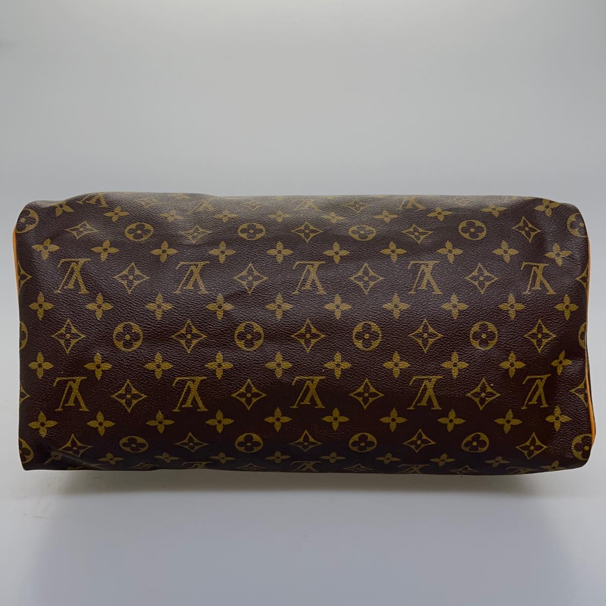 Louis Vuitton Speedy 40 Handbag