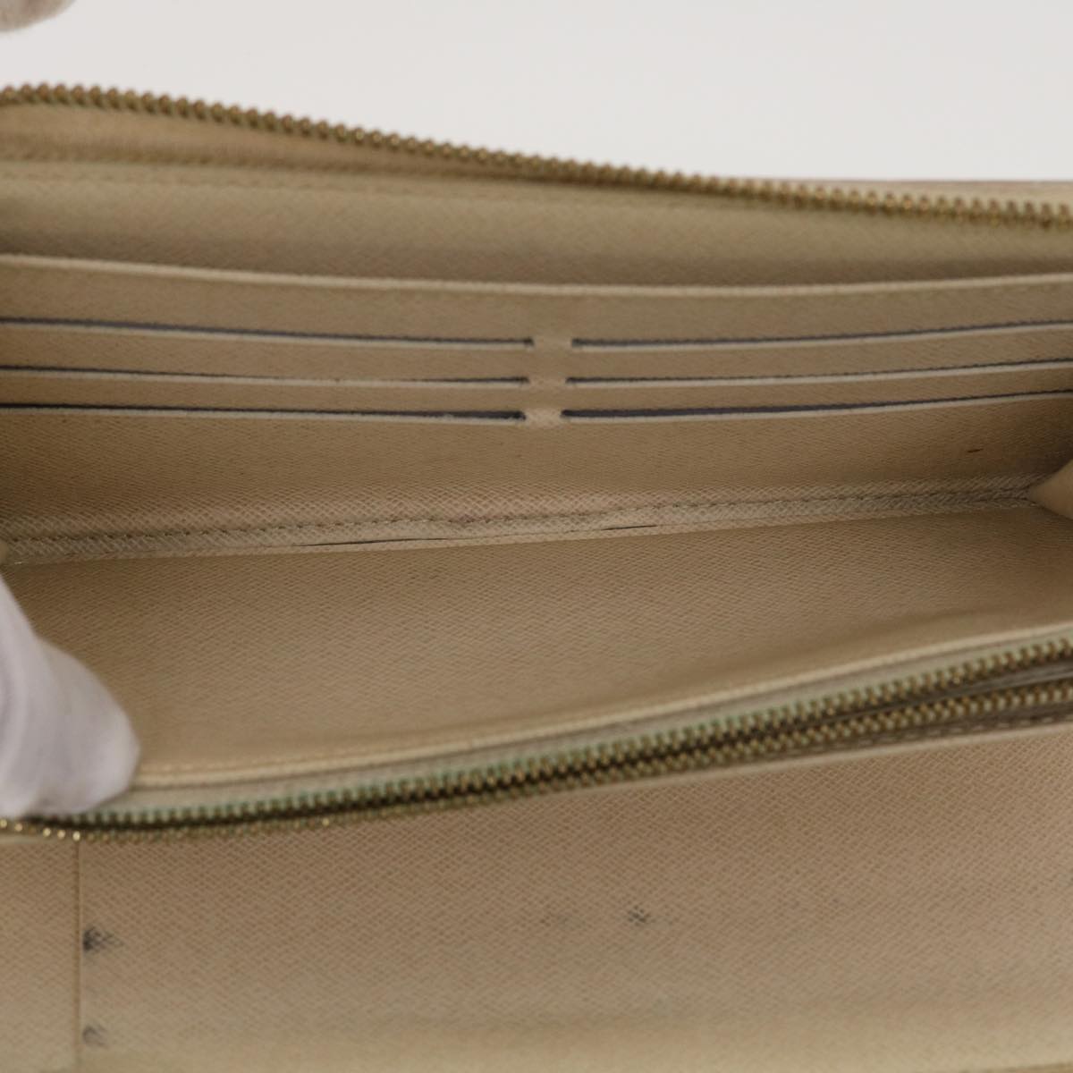 LOUIS VUITTON Zippy organizer Wallet