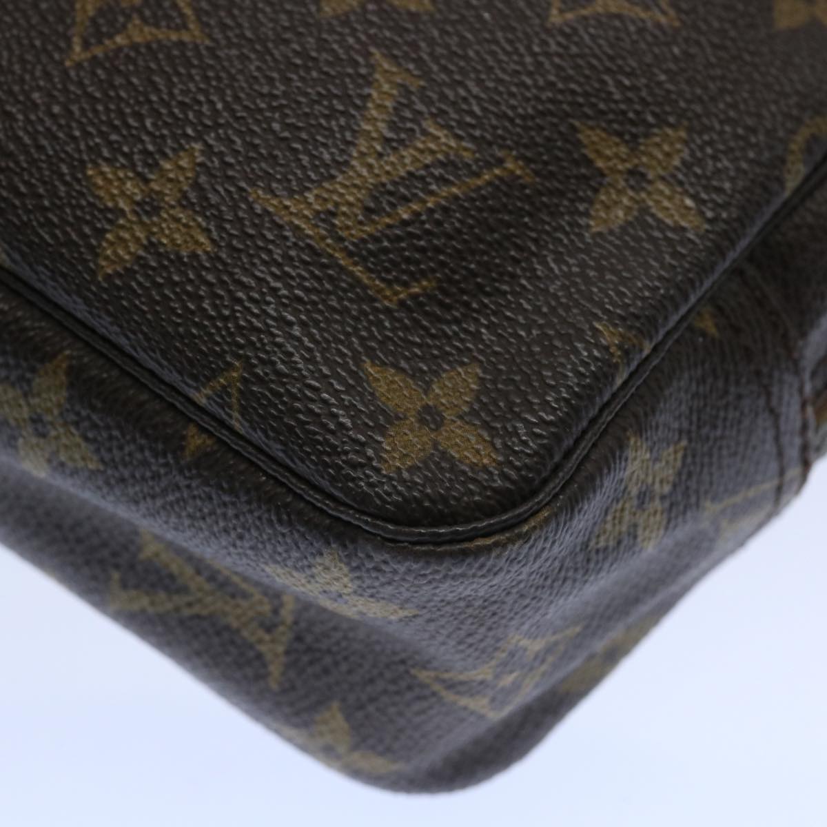 LOUIS VUITTON Trousse de Toilette Clutch Bag