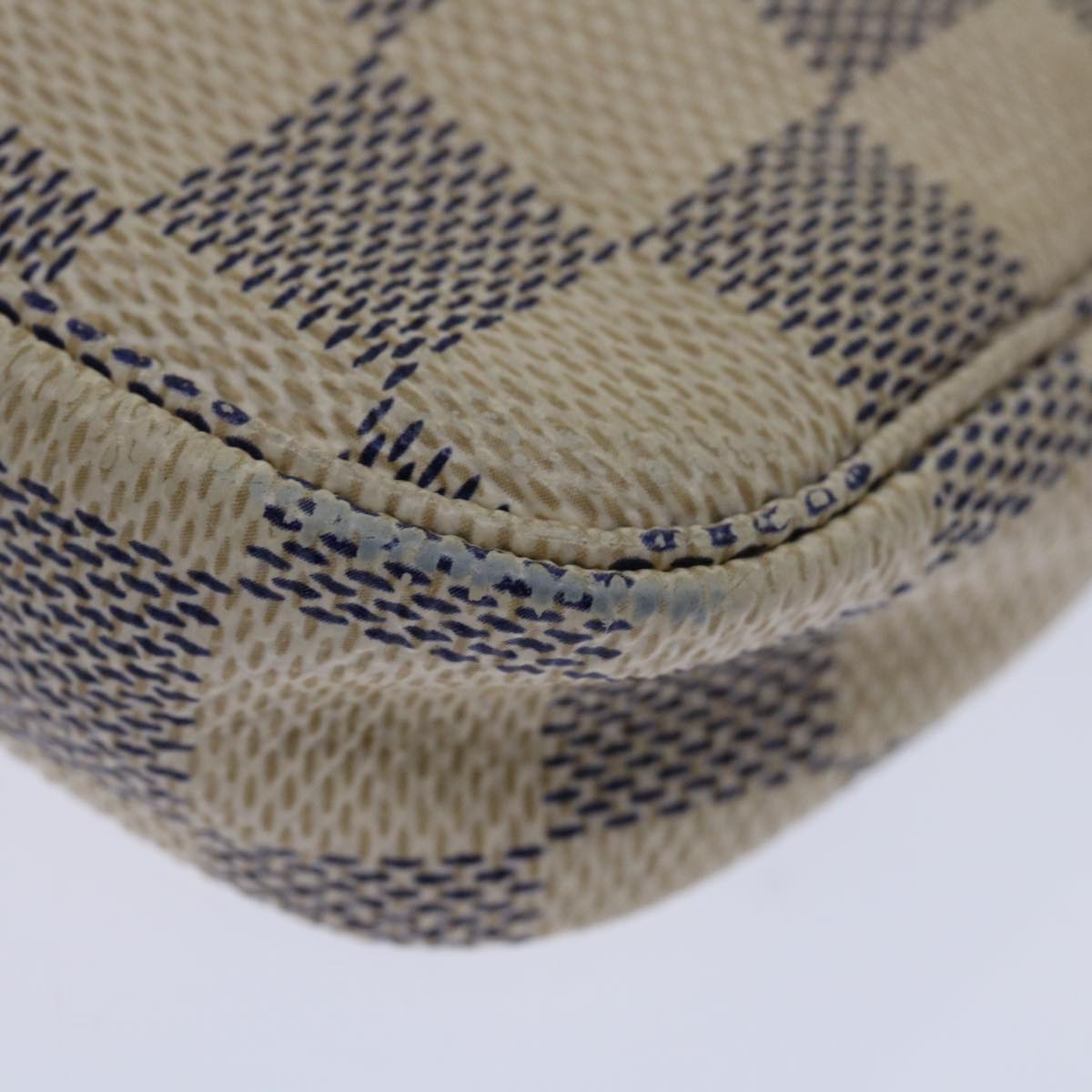 LOUIS VUITTON Pochette Accessoire Clutch Bag