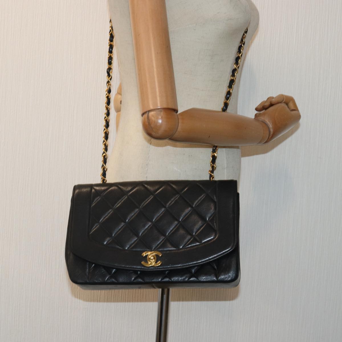 Top Quality Chanel Diana Shoulder Bag