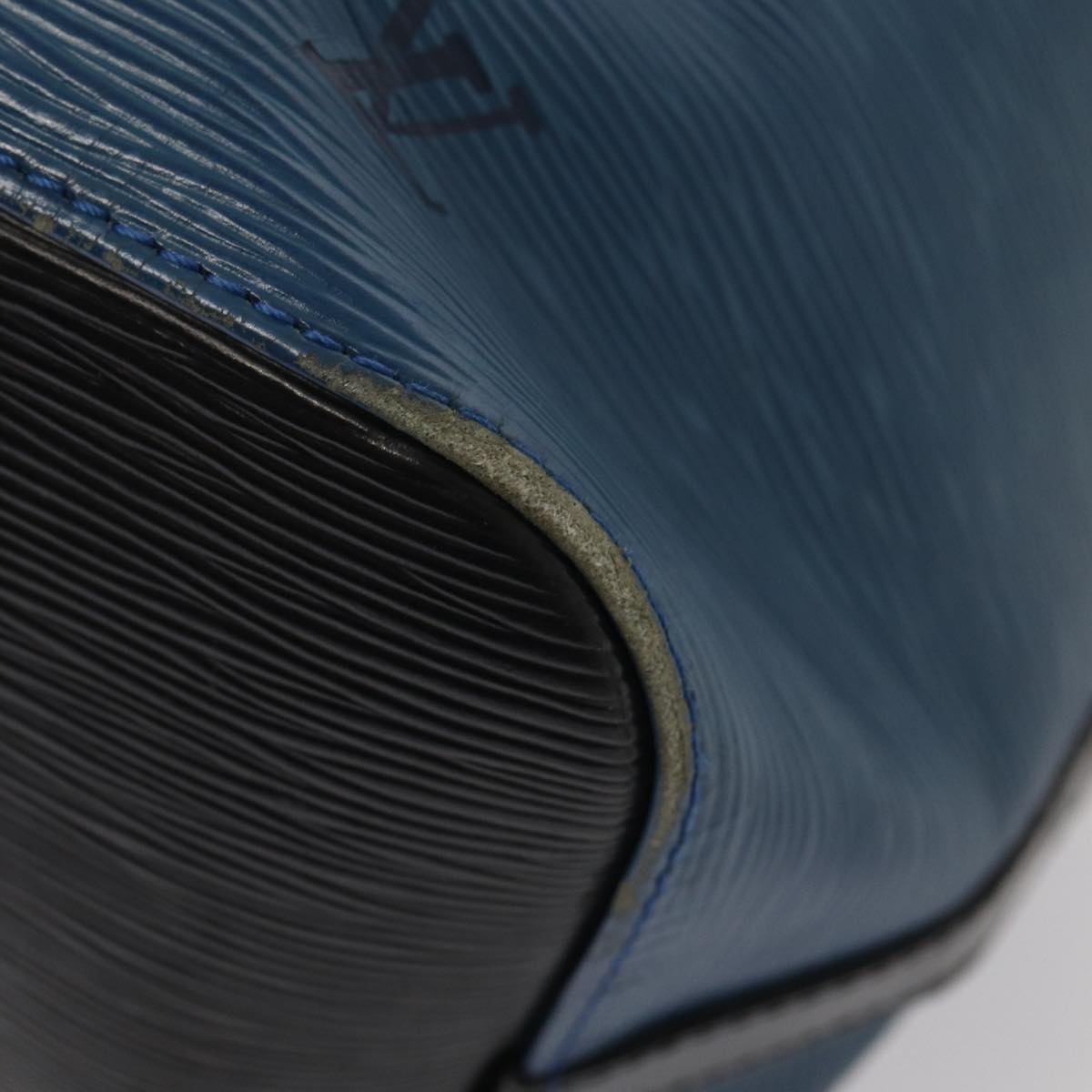 LOUIS VUITTON Noe Shoulder Bag