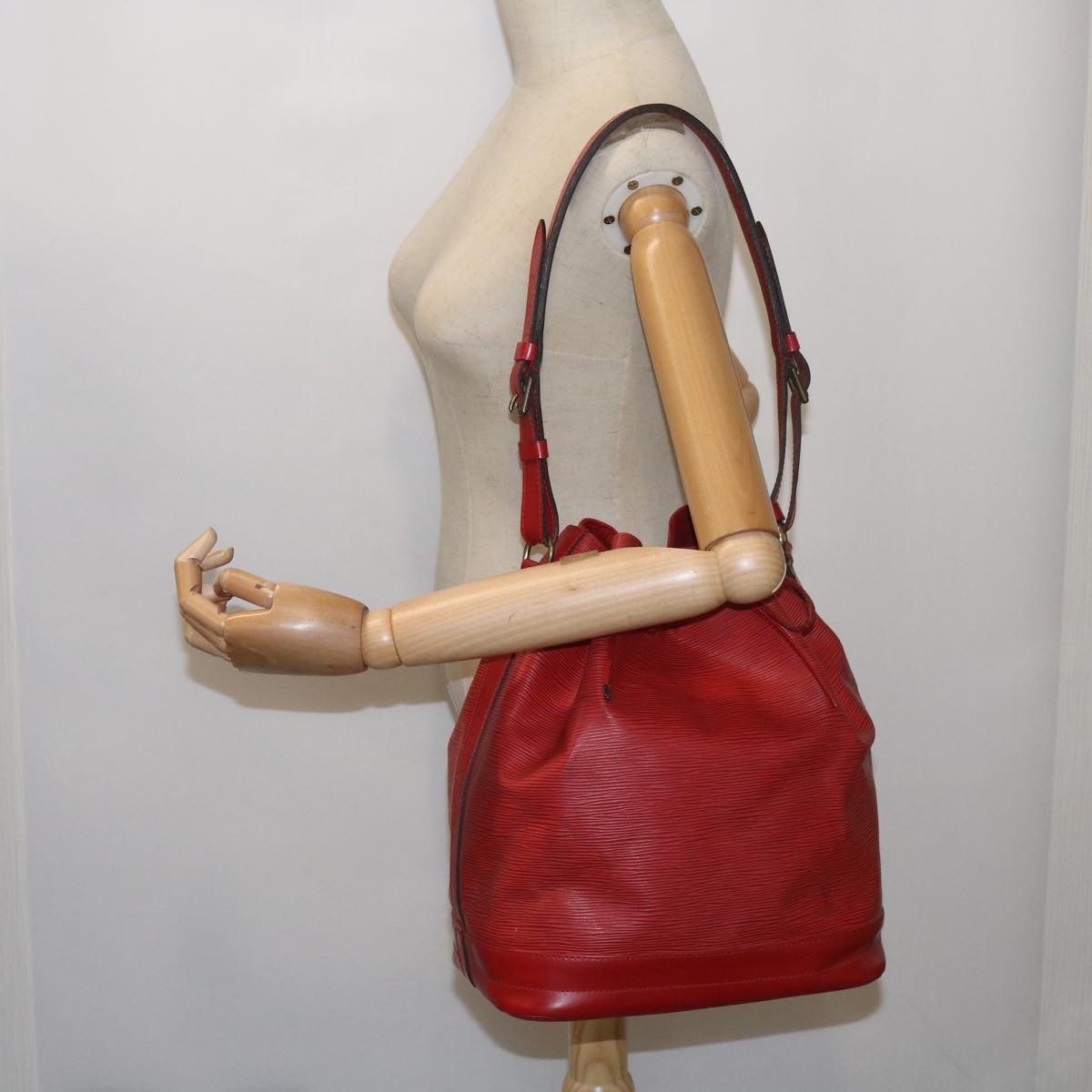 LOUIS VUITTON Noe Shoulder Bag